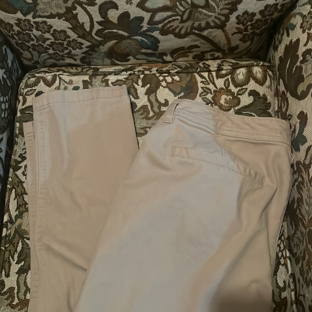 Old Navy The Diva Khaki Trousers - Picture 3 of 3